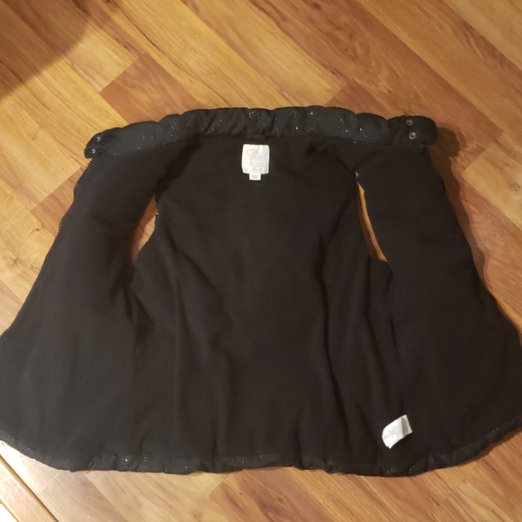 Black Size 14 Puffer Vest with Sparkles. - Picture 2 of 4